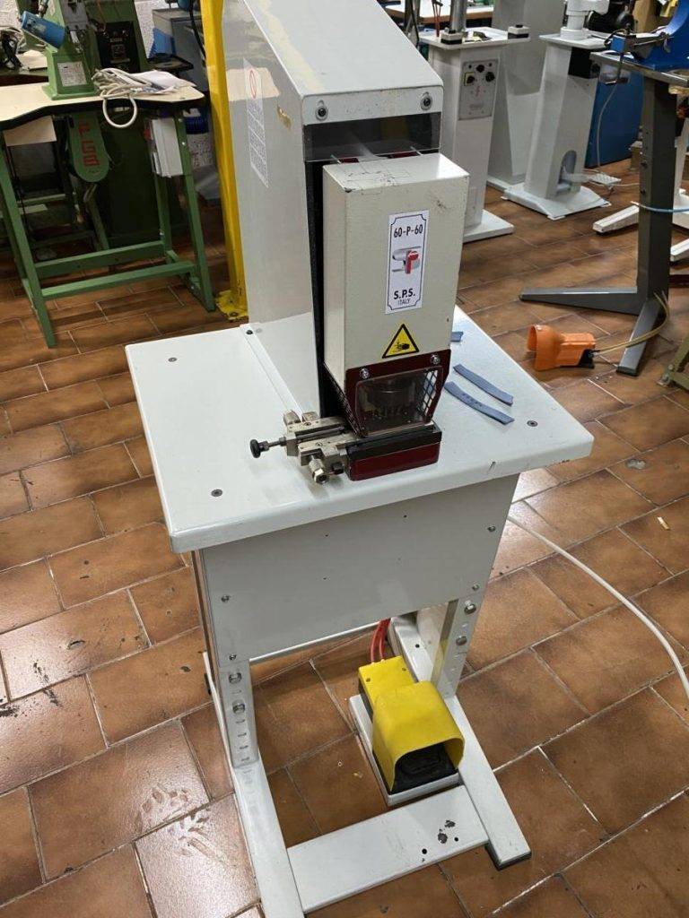Macchina Bucacinturini S.P.S. pneumatica